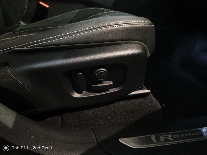 GuidiCar - LAND ROVER Range Rover Velar 2019 Range Rover Velar 2.0d i4 R-Dynamic 180cv auto my20 Usato